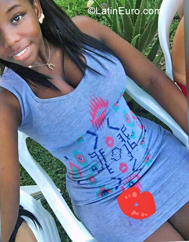 Date this fun Colombia girl Pamela from Cali CO22995