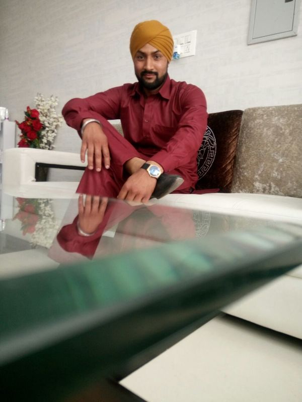 Date this sultry Kenya man Jasvir from Nairobi KE59