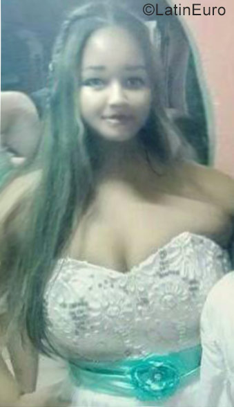 Date this hot Colombia girl Adriana from Popayan CO23217