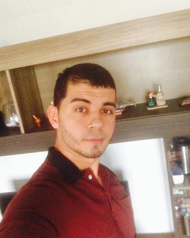 Date this georgeous United States man David castro from Miami US18999