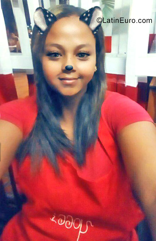 Date this delightful Colombia girl Lincy from Cali CO23238