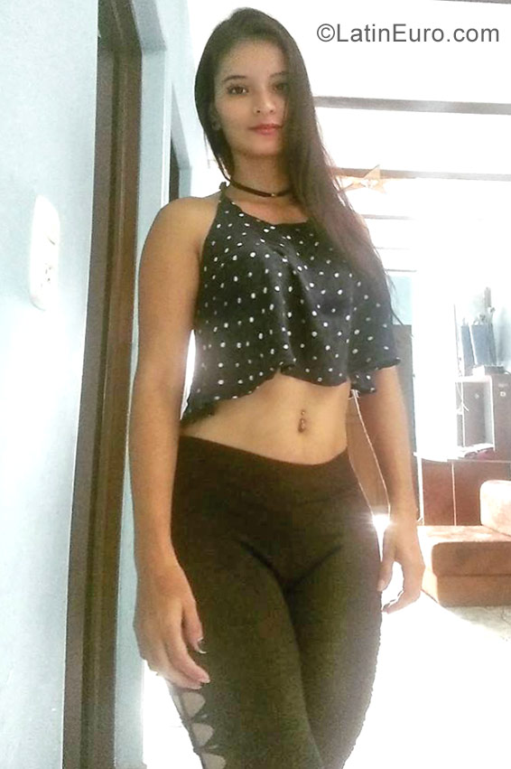 Date this fun Colombia girl Victoria from Buga CO23311