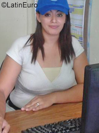 Date this good-looking Costa Rica girl Claribel from Santa Ana CR349