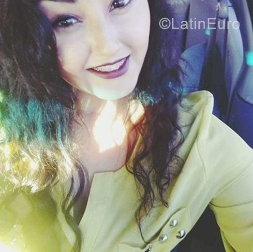 Date this foxy Mexico girl Jaqueline from Piedras Negras MX1554