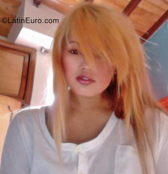 Date this pretty Colombia girl Xiomara from Bucaramanga CO23493