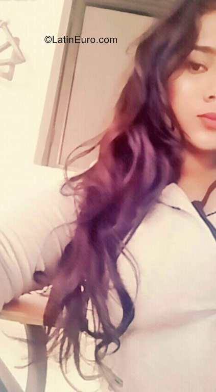 Date this happy Colombia girl Katalina from Medellin CO23677