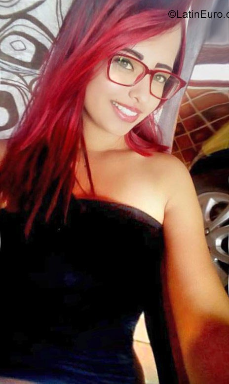 Date this cute Colombia girl Angie from Bucaramanga CO23776