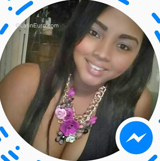Date this athletic Dominican Republic girl Zahira from Puerto Plata DO32289
