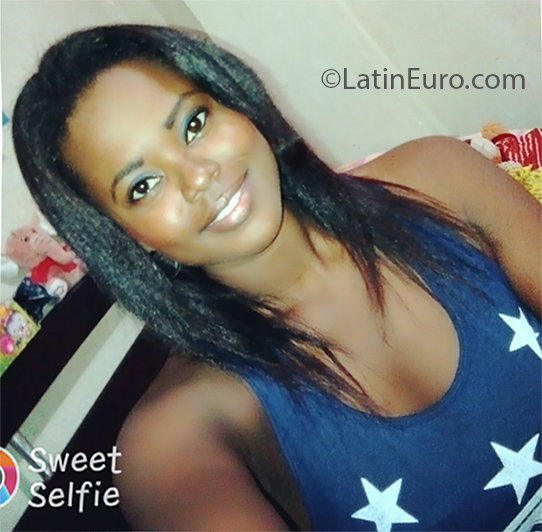 Date this passionate Colombia girl Yineth from Cali CO23834