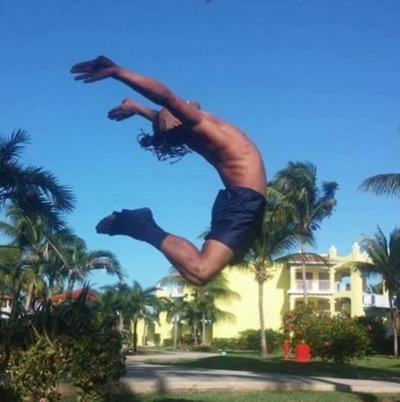 Date this young Cuba man Alex from Ciego De Avila CU306