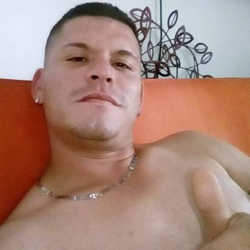 Date this beautiful Costa Rica man STHIVEN from San Jose CR357