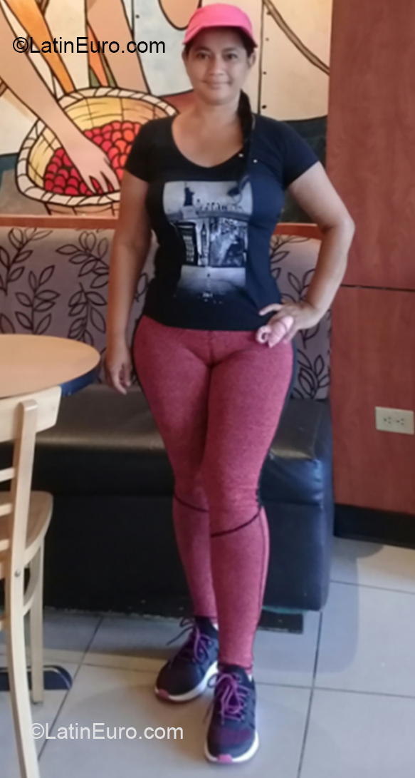 Date this hard body Honduras girl Carmen from San Pedro Sula HN2515