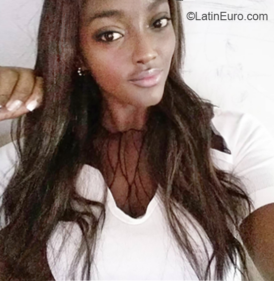 Date this beautiful Colombia girl Marian from Cali CO24024
