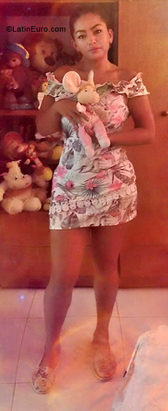 Date this sensual Colombia girl Sofi from Bogota CO24147