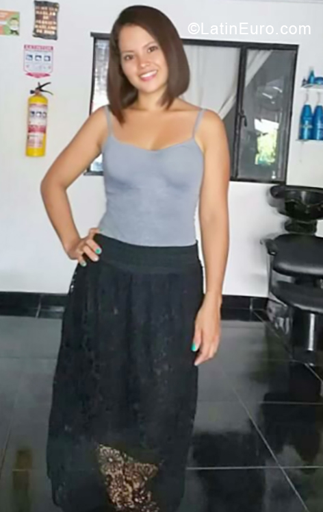 Date this athletic Colombia girl Maria from Bogota CO24149