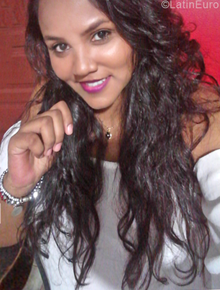 Date this exotic Colombia girl Laura from Cartagena CO24521