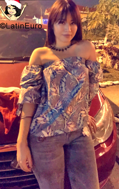 Date this georgeous Honduras girl Yayline from Villanueva HN2574