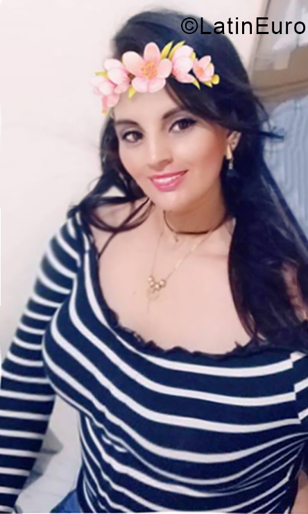 Date this sultry Colombia girl Yina paola mont from Neiva CO24740