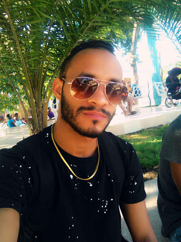 Date this good-looking Cuba man Silv from Guantánamo CU457