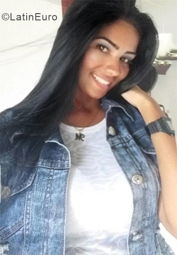 Date this hot Venezuela girl IVELISSE from Chacao VE2260