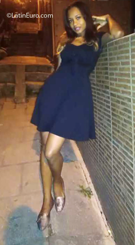 Date this lovely Colombia girl Nore from Medellin CO25561