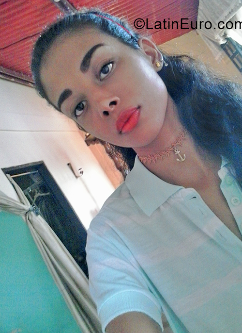 Date this lovely Venezuela girl Anastacia from Caracas VE2542