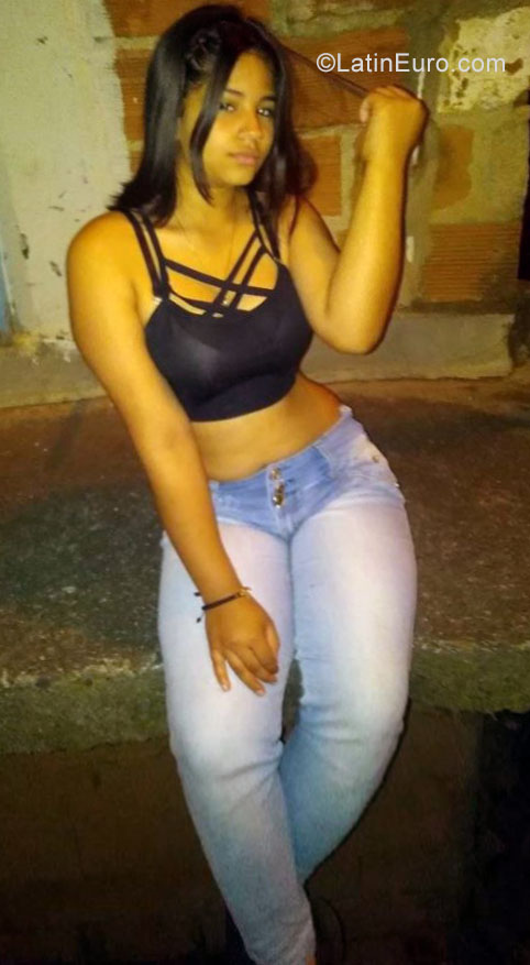 Date this passionate Colombia girl Naly from Medellin CO25819