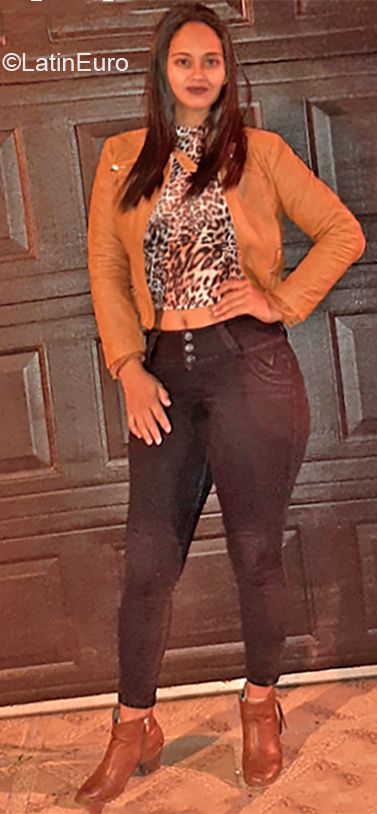 Date this athletic Costa Rica girl Amanda from Heredia CR374