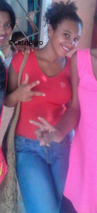 Date this young Colombia girl Yuli from Chimichagua CO25986