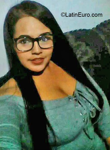 Date this attractive Colombia girl Eliza from Medellin CO26029