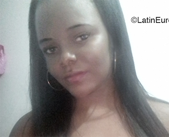 Date this attractive Colombia girl Tatiana from Cali CO26054