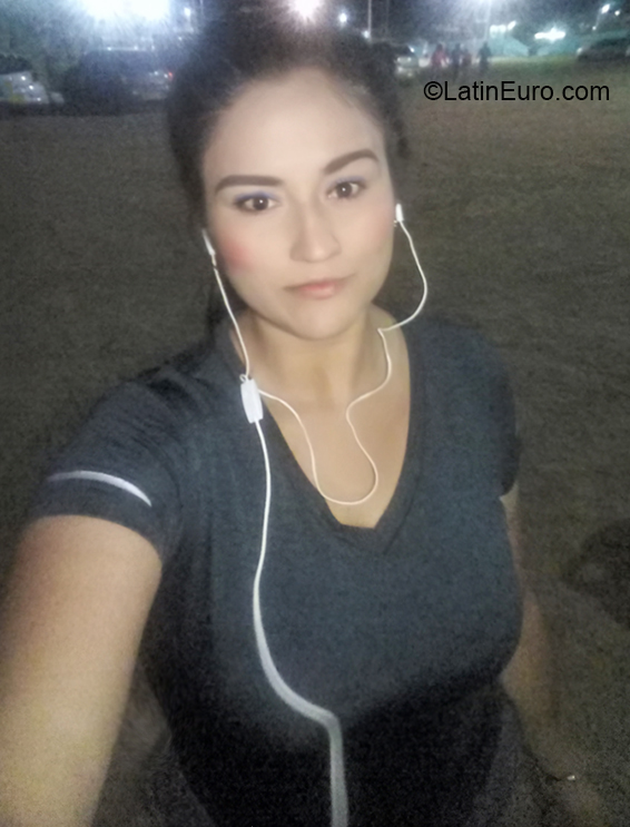 Date this lovely Colombia girl Isabel from Neiva CO26307