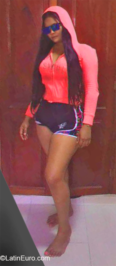 Date this exotic Dominican Republic girl Isa rosee from Santo Domingo DO36790