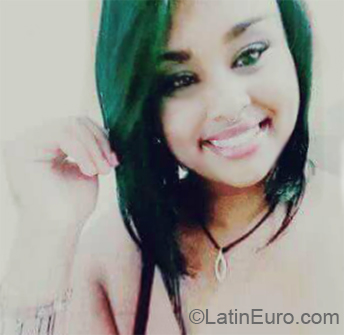 Date this pretty Brazil girl Isabela from Belo Horizonte BR10990