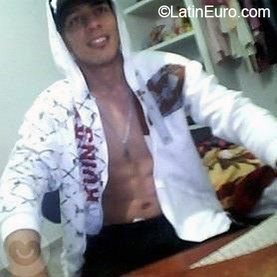 Date this exotic Venezuela man Jose Alejandro from Caracas VE2899