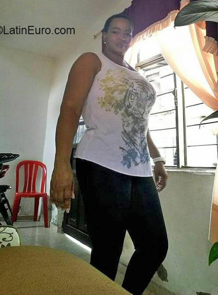 Date this young United States girl Maritza from Dover US20568