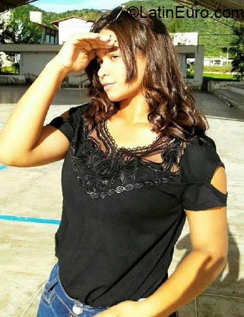 Date this happy Brazil girl Gabriela from Itapipoca BR11055