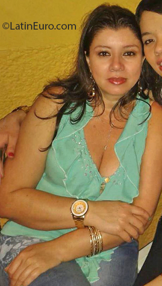 Date this cute Colombia girl Yamile from Envigado CO26882