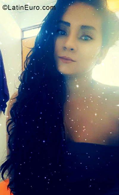 Date this sensual Colombia girl Maira from Neiva CO27121