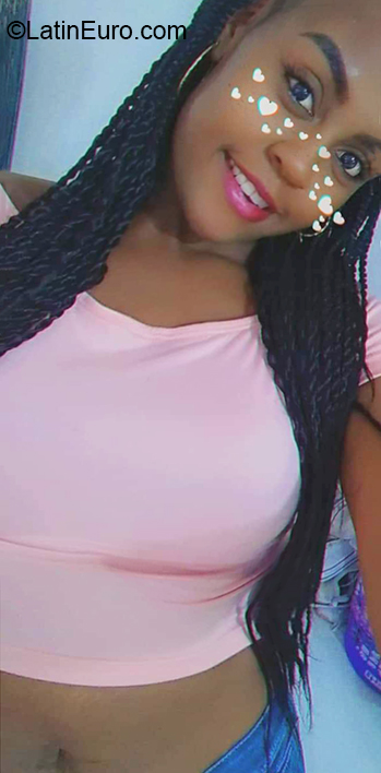 Date this attractive Colombia girl Luisa from Cali CO27232