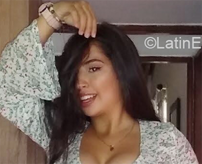 Date this nice looking Colombia girl Maria Fernanda from Medellin CO27255