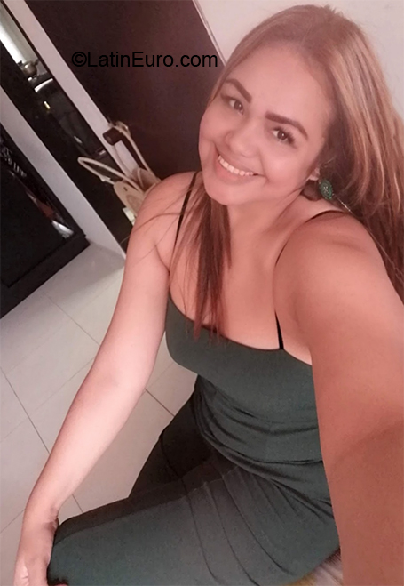 Date this funny Colombia girl Claudia from Barranquilla CO27287