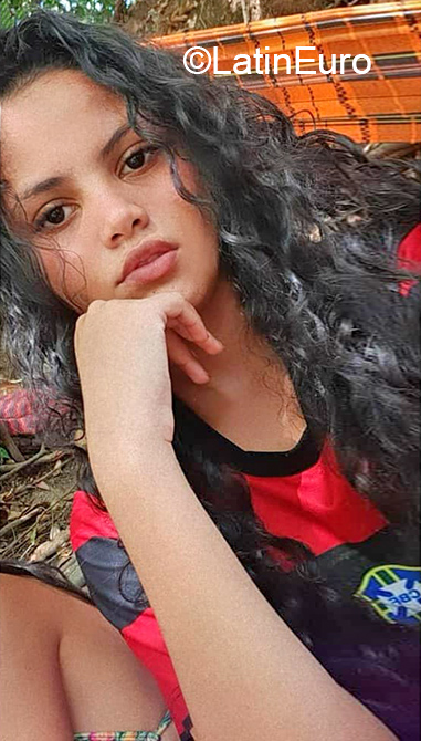 Date this hot Brazil girl Karine from Palmas BR11178