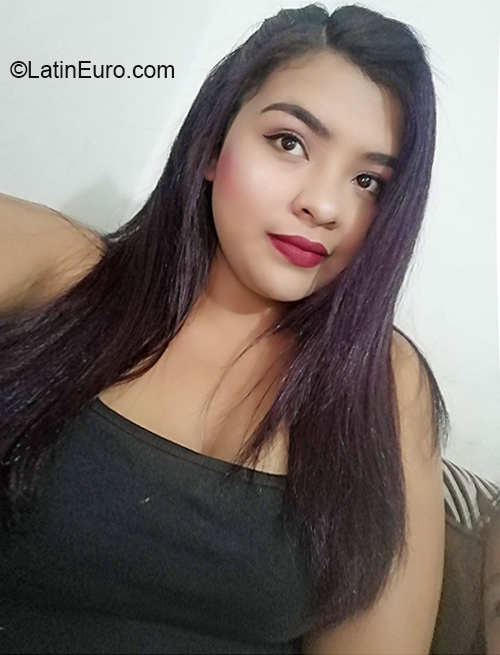 Date this tall Colombia girl Andrea from Medellin CO27652
