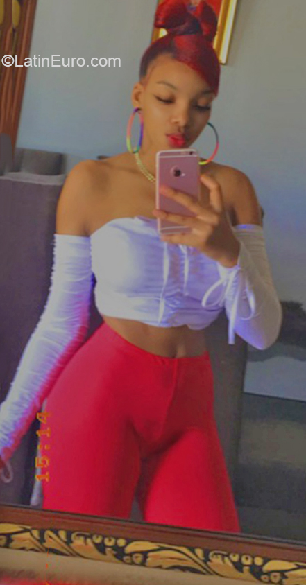 Date this foxy Dominican Republic girl Yafreisy from Santo Domingo DO38334