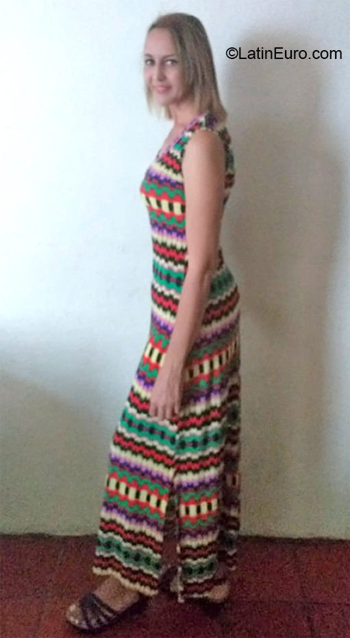 Date this hot Venezuela girl Mariluna from Barinas VE3345