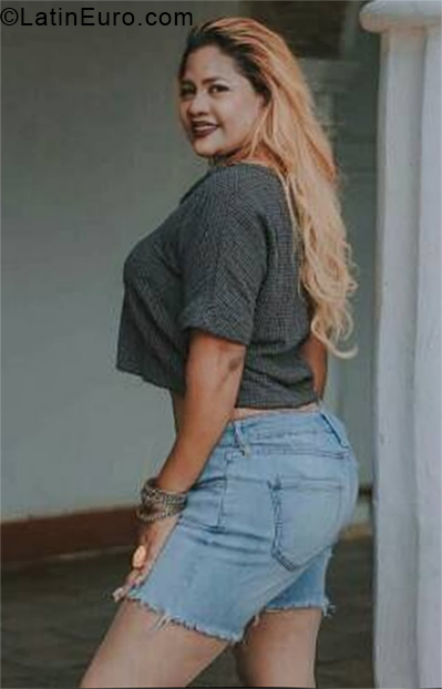 Date this lovely Venezuela girl Lismery from Coro VE3366