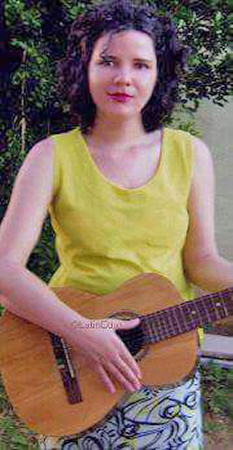 Date this lovely Brazil girl Paula from Bauru BR11227