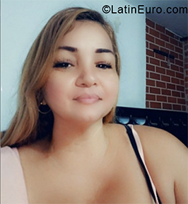 Date this sultry Colombia girl Maryoris from Barranquilla CO29229