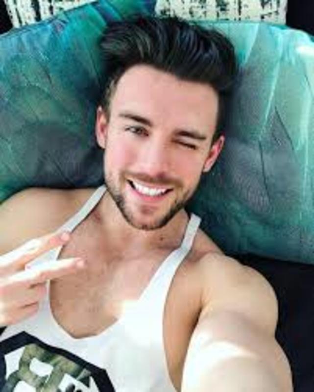 Date this georgeous Dominican Republic man MARCOS from Santo Domingo DO39127